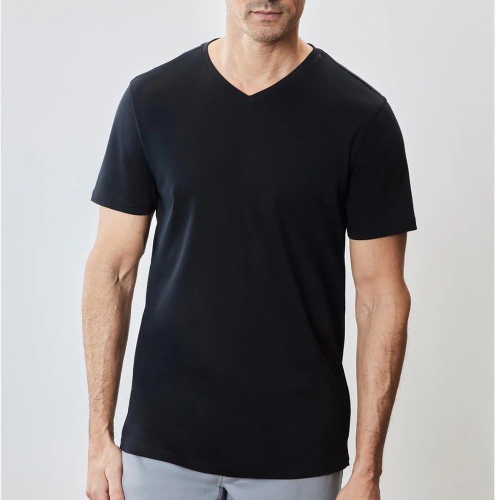 Robert Barakett Men's Black V-Neck T-Shirt
